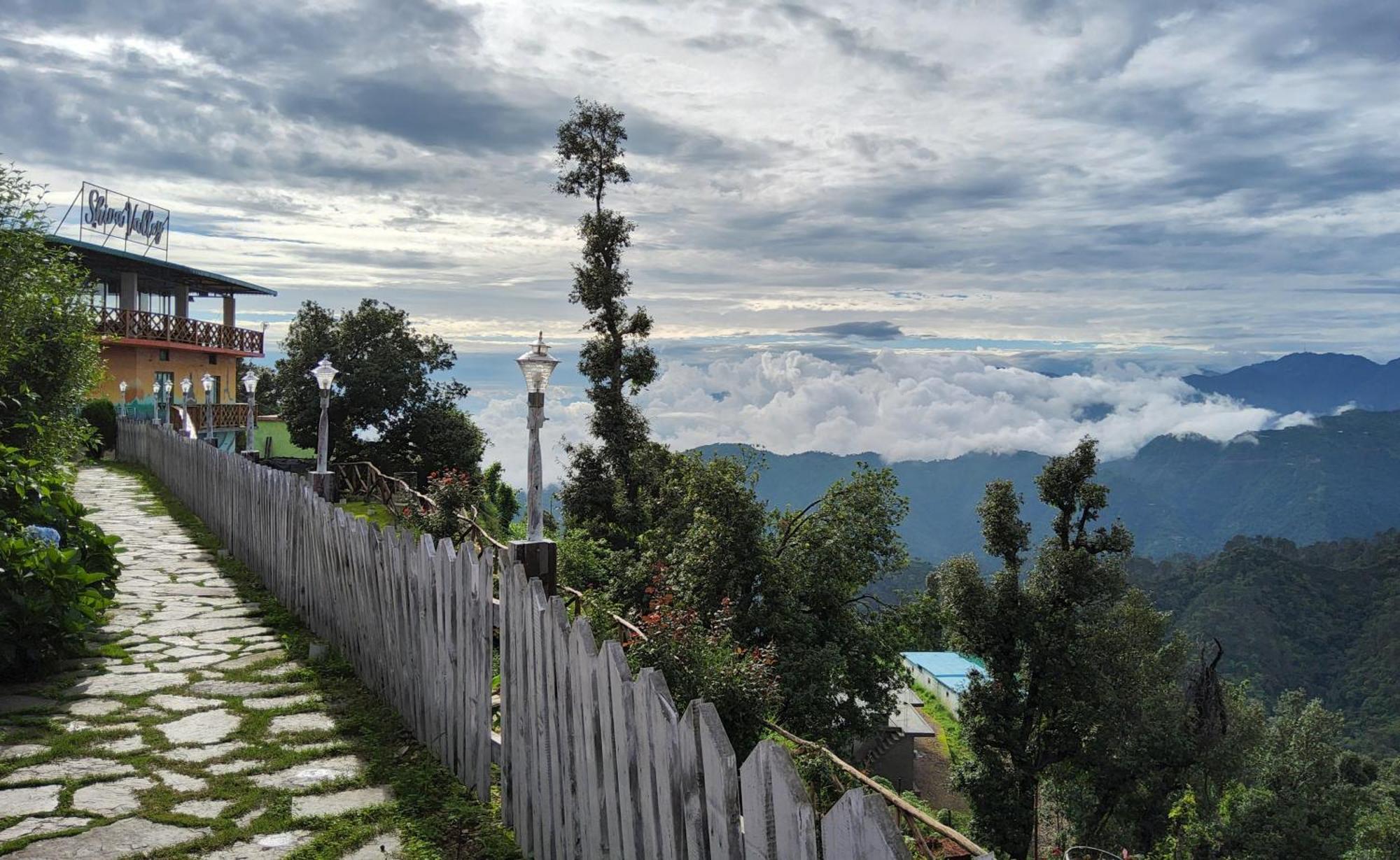Shiva Valley Resort Kokhliyal Gaon Exterior foto